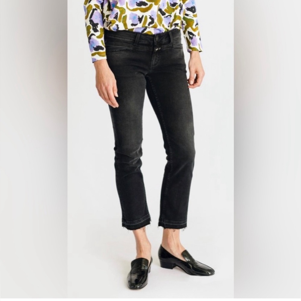 CLOSED Black Starlet Jean Size 30